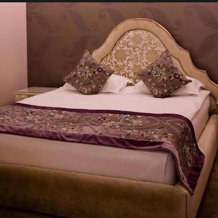 Hotel Goya Collection Târgu Jiu Zewnętrze zdjęcie