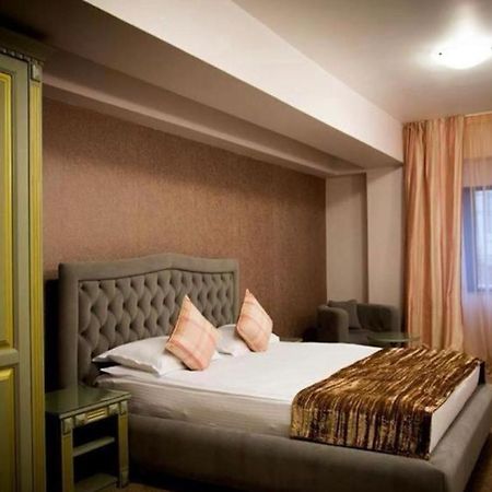 Hotel Goya Collection Târgu Jiu Zewnętrze zdjęcie