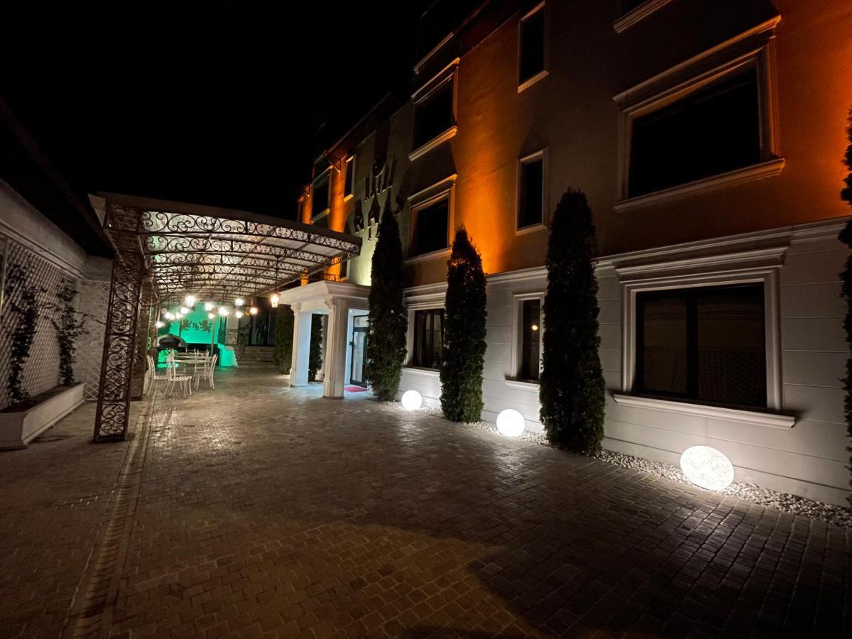 Hotel Goya Collection Târgu Jiu Zewnętrze zdjęcie
