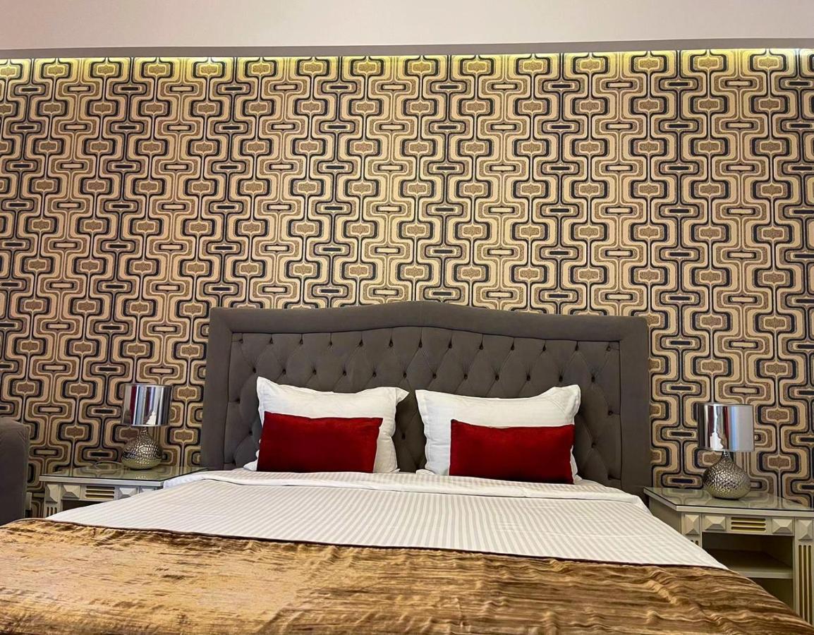 Hotel Goya Collection Târgu Jiu Zewnętrze zdjęcie