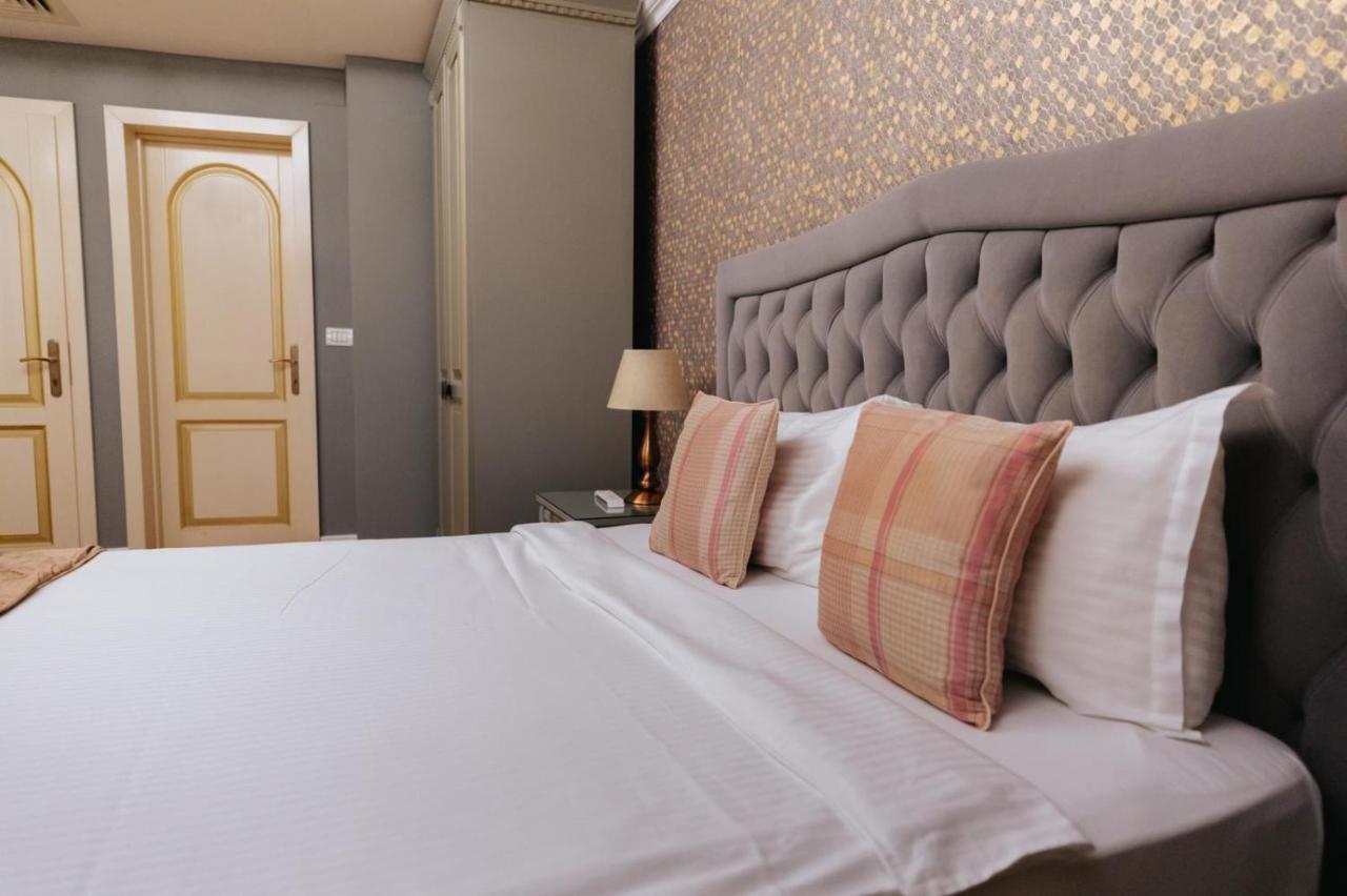 Hotel Goya Collection Târgu Jiu Zewnętrze zdjęcie