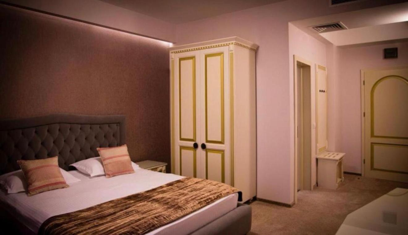 Hotel Goya Collection Târgu Jiu Zewnętrze zdjęcie