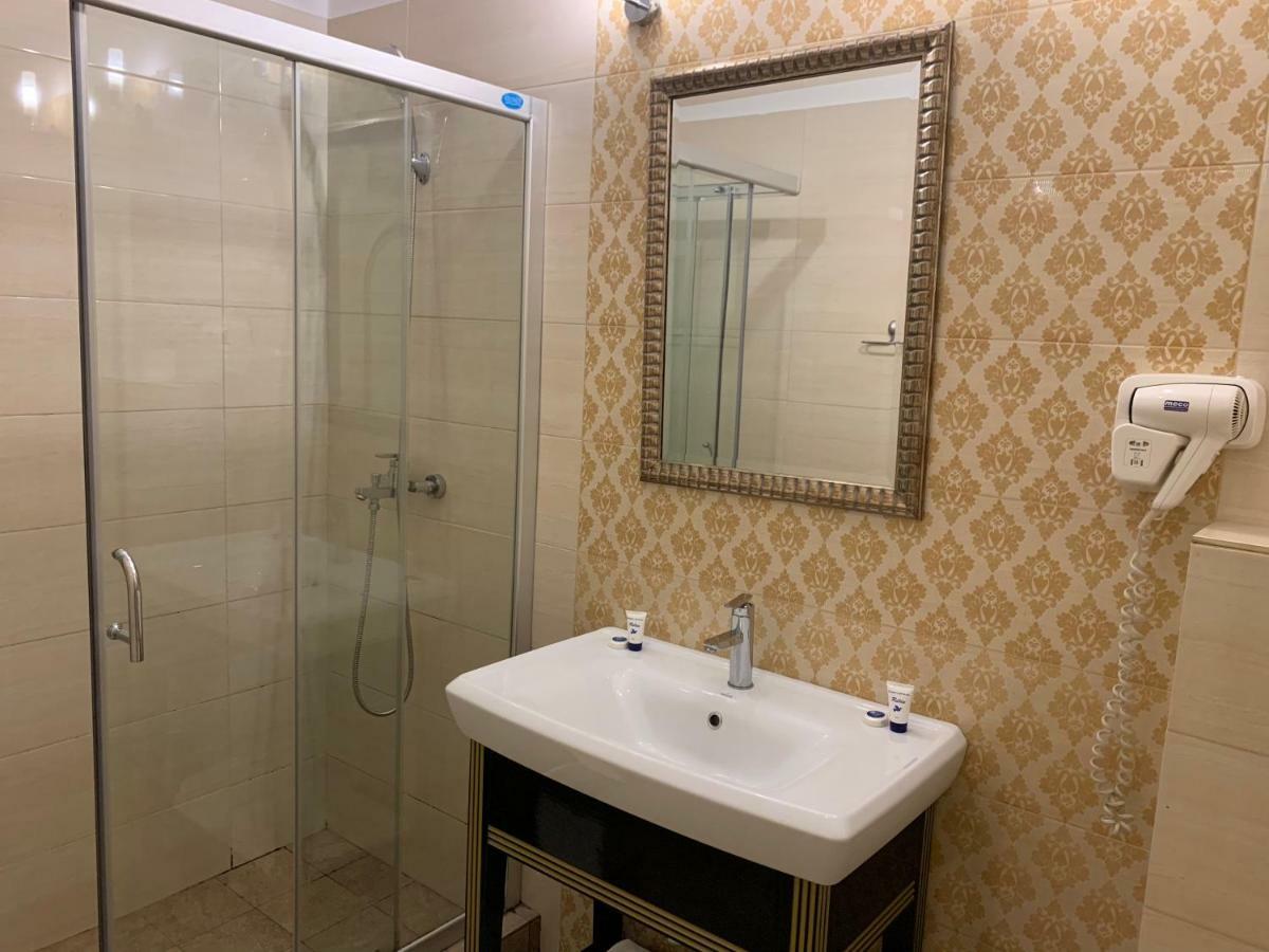 Hotel Goya Collection Târgu Jiu Zewnętrze zdjęcie